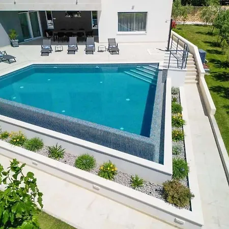 Cozy Exclusive Villa Сплит