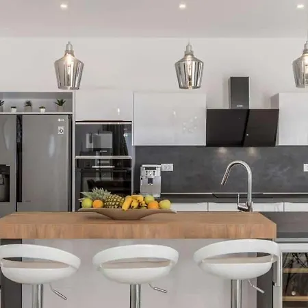 Apartment Cozy Exclusive Villa